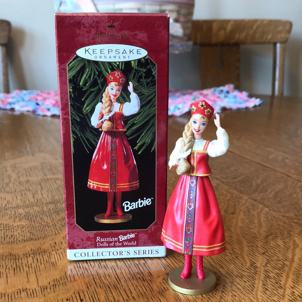 [Hallmark] Russian Barbie Ornament - DOTW